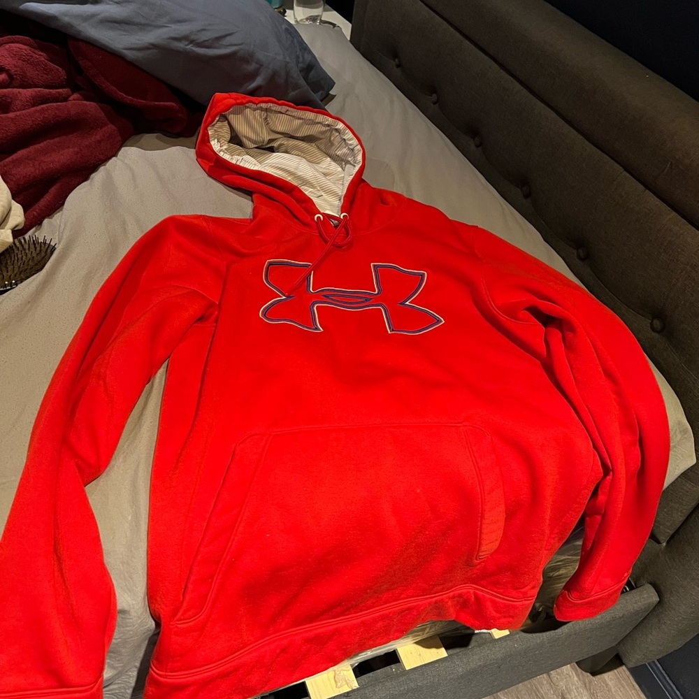 Red under armour sweatshirt